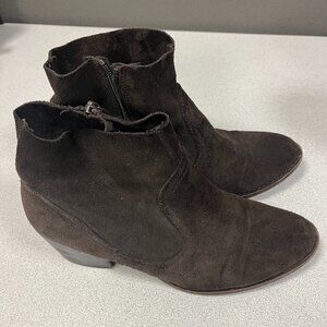 SOHO Cobbler suede booties